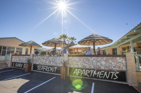 Shark Bay Seafront Apartments - Accommodation Sunshine Coast 20