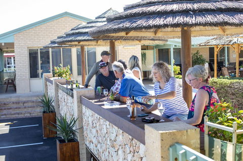 Shark Bay Seafront Apartments - Accommodation Sunshine Coast 36