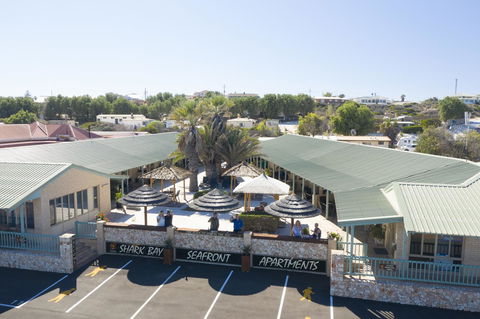 Shark Bay Seafront Apartments - Accommodation Sunshine Coast 24