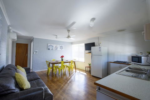 Shark Bay Seafront Apartments - Accommodation Sunshine Coast 39