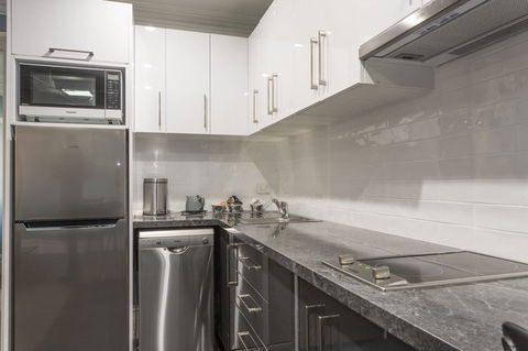 Blue Door Apartments - Accommodation Sunshine Coast 10