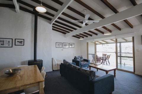 Canal Rocks Beachfront Apartments - Accommodation Sunshine Coast 15