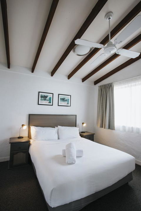 Canal Rocks Beachfront Apartments - Accommodation Sunshine Coast 19