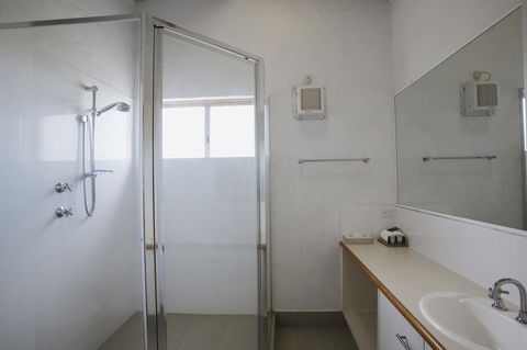 Canal Rocks Beachfront Apartments - Accommodation Sunshine Coast 20