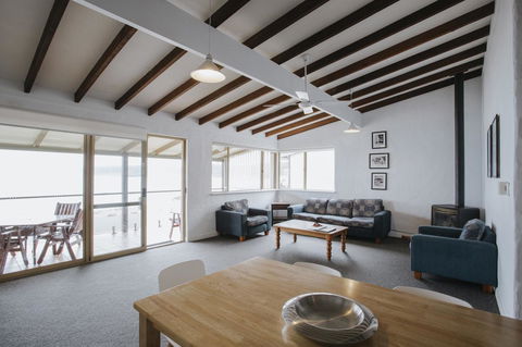Canal Rocks Beachfront Apartments - Accommodation Sunshine Coast 24