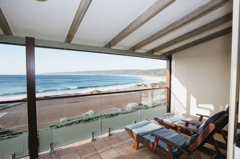 Canal Rocks Beachfront Apartments - Accommodation Sunshine Coast 18