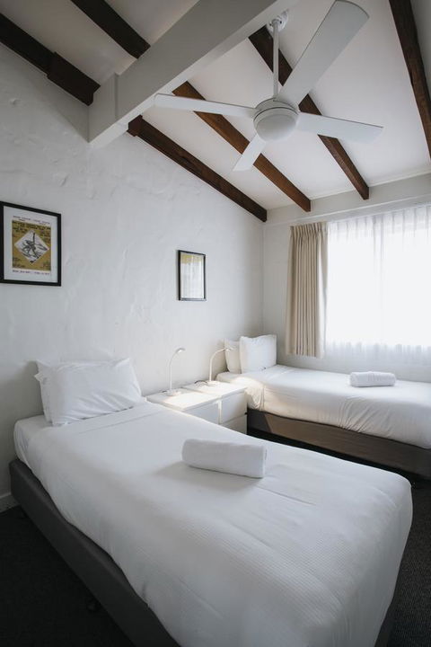 Canal Rocks Beachfront Apartments - Accommodation Sunshine Coast 37