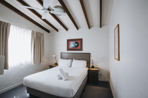 Canal Rocks Beachfront Apartments - Accommodation Sunshine Coast 14