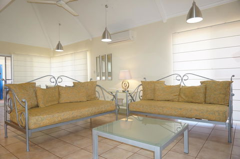 Osprey Holiday Village Unit 110 - Accommodation Sunshine Coast 2