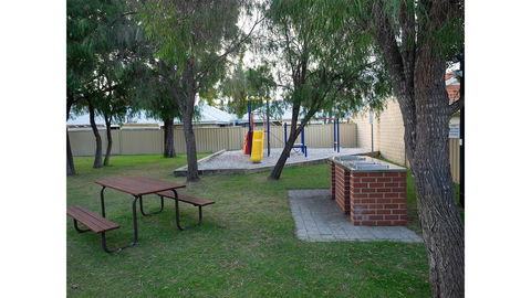 FortyTwo - Oceanside Retreat Busselton - Accommodation Sunshine Coast 18