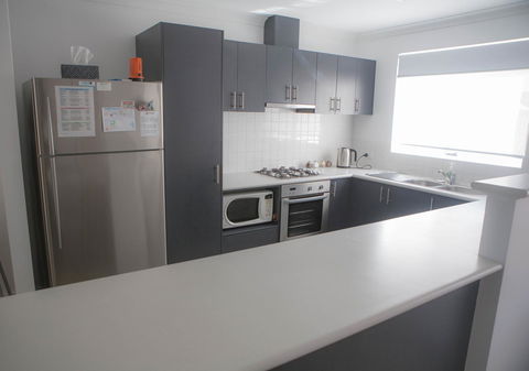 FortyTwo - Oceanside Retreat Busselton - Accommodation Sunshine Coast 42