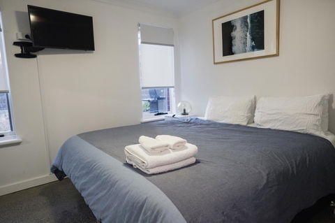FortyTwo - Oceanside Retreat Busselton - Accommodation Sunshine Coast 3