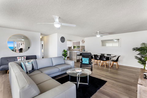 Laman Lodge, Unit 2, 15 Laman Street - Accommodation Sunshine Coast 3