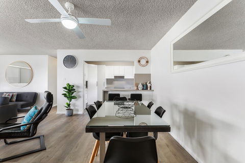 Laman Lodge, Unit 2, 15 Laman Street - Accommodation Sunshine Coast 5