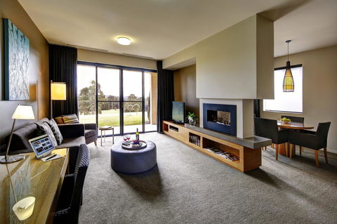 Chateau Elan At The Vintage - Accommodation Sunshine Coast 11