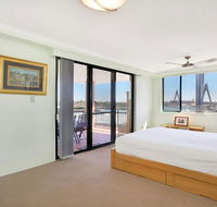 Darling Harbor Apartment - Accommodation Sunshine Coast
