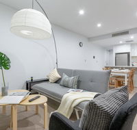 Inner City Stylish apt Walk to Green Square - Accommodation Sunshine Coast