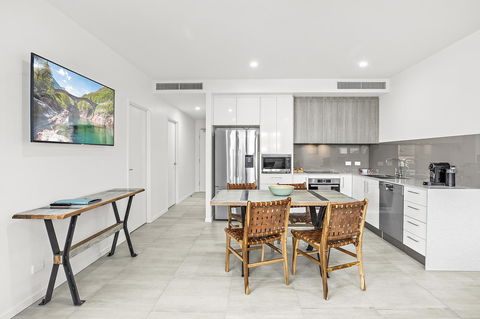 Rockpool 2 Sawtell Beach - Just Steps To Restaurants And 2 Min Stroll To Beach! - Accommodation Sunshine Coast 3