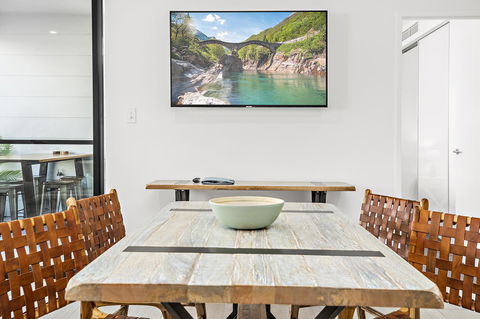 Rockpool 2 Sawtell Beach - Just Steps To Restaurants And 2 Min Stroll To Beach! - Accommodation Sunshine Coast 4