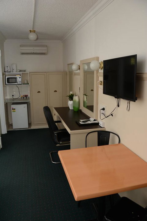 Ben Chifley Motor Inn - Accommodation Sunshine Coast 17
