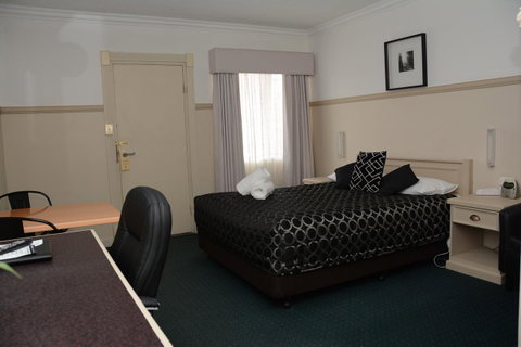 Ben Chifley Motor Inn - Accommodation Sunshine Coast 15