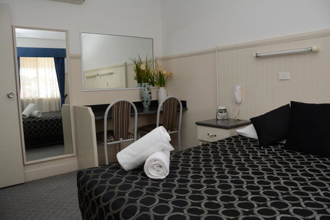 Ben Chifley Motor Inn - Accommodation Sunshine Coast 18