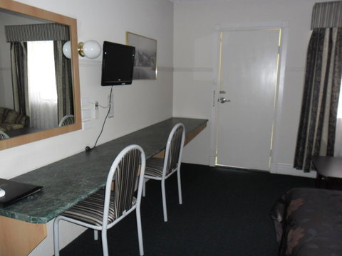Ben Chifley Motor Inn - Accommodation Sunshine Coast 40