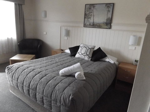Ben Chifley Motor Inn - Accommodation Sunshine Coast 2