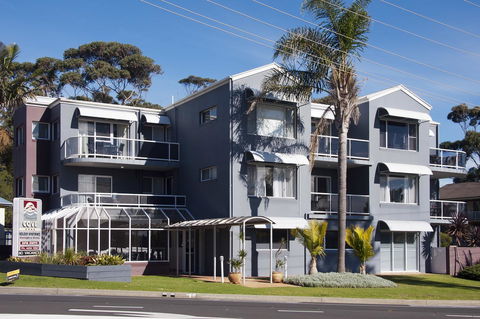 Mollymook Cove Apartments - Accommodation Sunshine Coast 0