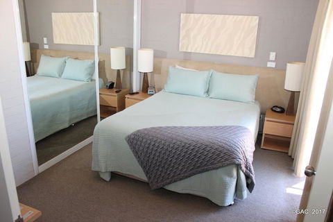 Mollymook Cove Apartments - Accommodation Sunshine Coast 33