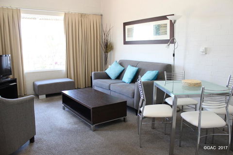 Mollymook Cove Apartments - Accommodation Sunshine Coast 32