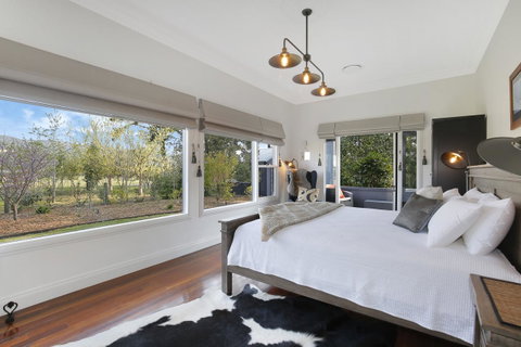 Romanz In The Valley (Luxury B&B) - Accommodation Sunshine Coast 2