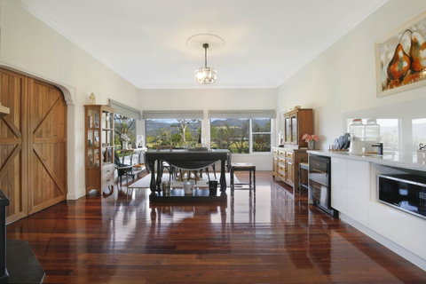 Romanz In The Valley (Luxury B&B) - Accommodation Sunshine Coast 19
