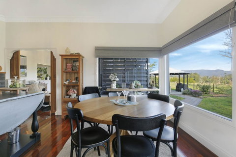 Romanz In The Valley (Luxury B&B) - Accommodation Sunshine Coast 18