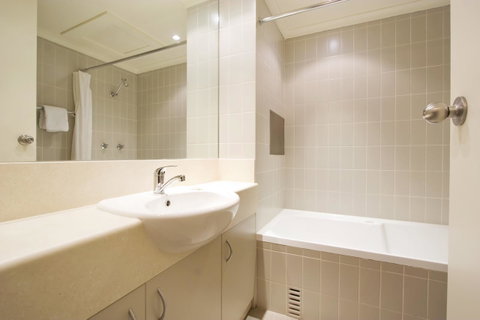 Lantern 1 Bedroom Balcony With Panoramic View - Accommodation Sunshine Coast 26