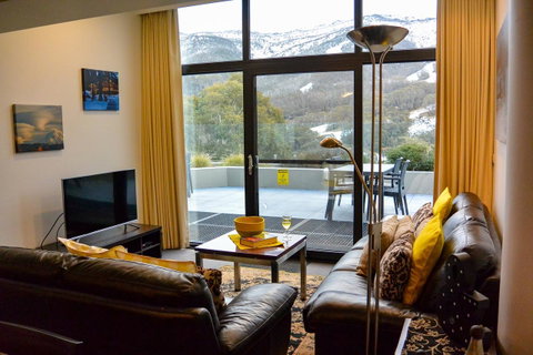 Lantern 1 Bedroom Balcony With Panoramic View - Accommodation Sunshine Coast 1