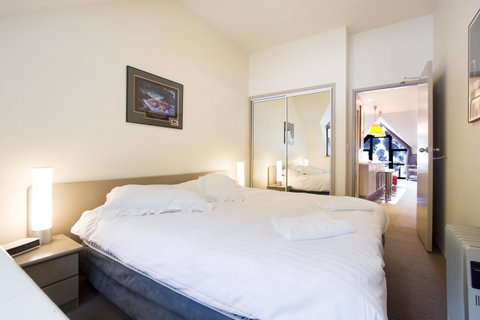 Lantern 1 Bedroom Balcony With Panoramic View - Accommodation Sunshine Coast 38