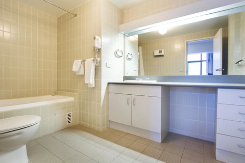 Lantern 1 Bedroom Balcony With Panoramic View - Accommodation Sunshine Coast 12