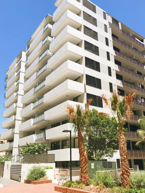 Modern & Cosy 2-Bedroom Apartment Hornsby - Accommodation Sunshine Coast 1