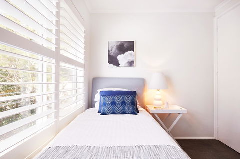 Bright And Spacious Family Home With Leafy Deck - Accommodation Sunshine Coast 25