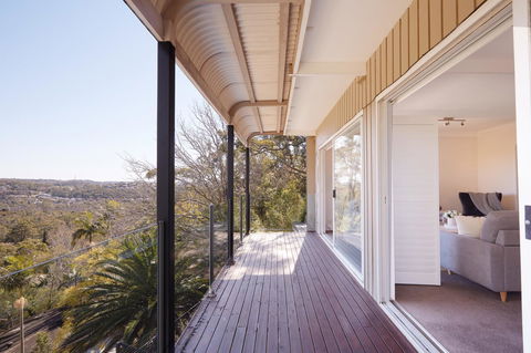 Bright And Spacious Family Home With Leafy Deck - Accommodation Sunshine Coast 23
