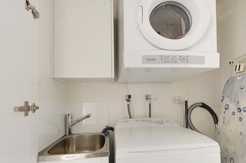Wyndel Apartments Neutral Bay - Military - Accommodation Sunshine Coast 11