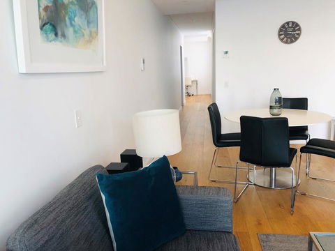 Wyndel Apartments Neutral Bay - Military - Accommodation Sunshine Coast 5