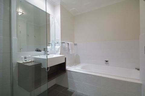 Macquarie Waters Boutique Apartment Hotel - Accommodation Sunshine Coast 20