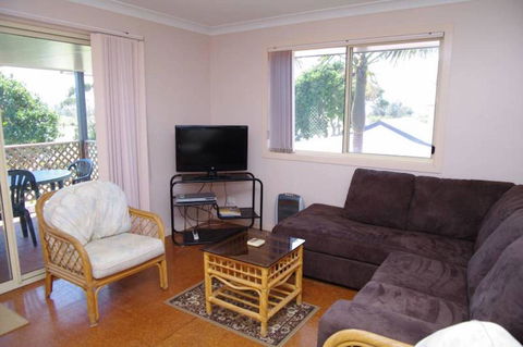 Bellhaven 2, 17 Willow Street - Accommodation Sunshine Coast 1
