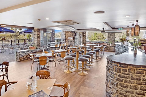 Banjo Paterson Inn - Accommodation Sunshine Coast 8