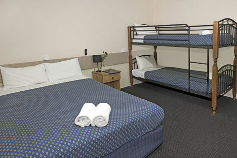 Banjo Paterson Inn - Accommodation Sunshine Coast 11