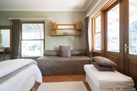 Thistle Hill Guesthouse - Walk To Many Wineries And Restaurants - Accommodation Sunshine Coast 39