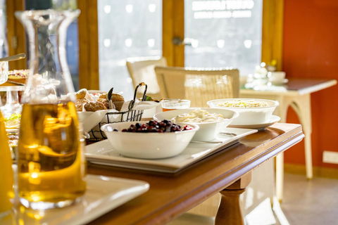 Thistle Hill Guesthouse - Walk To Many Wineries And Restaurants - Accommodation Sunshine Coast 14