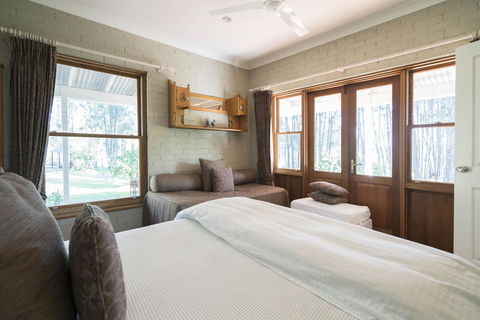 Thistle Hill Guesthouse - Walk To Many Wineries And Restaurants - Accommodation Sunshine Coast 37
